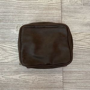 Thirty-One Zip Up Travel Case. Faux Leather - Brown